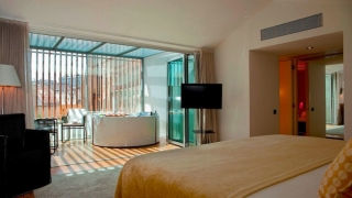 http://www.inspirahotels.com/en/boutique-hotel-in-lisbon