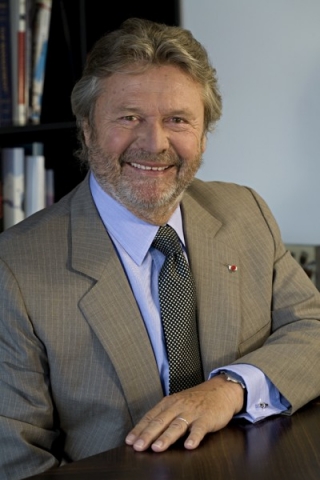 Alain Dominique Perrin
