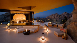 Desert Rock Resort intégré dans les falaises d’Arabie Saoudite