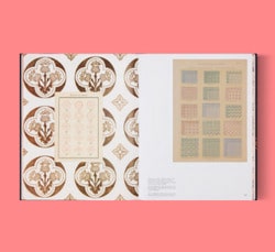 Page du catalogue de l’exposition présentant des motifs et échantillons de design Louis Vuitton inspirés de l’art japonais